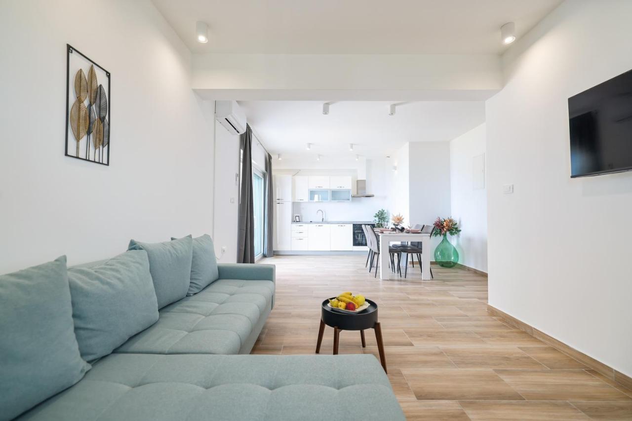Beachfront Apartments Tic With Seaview Miletici Esterno foto