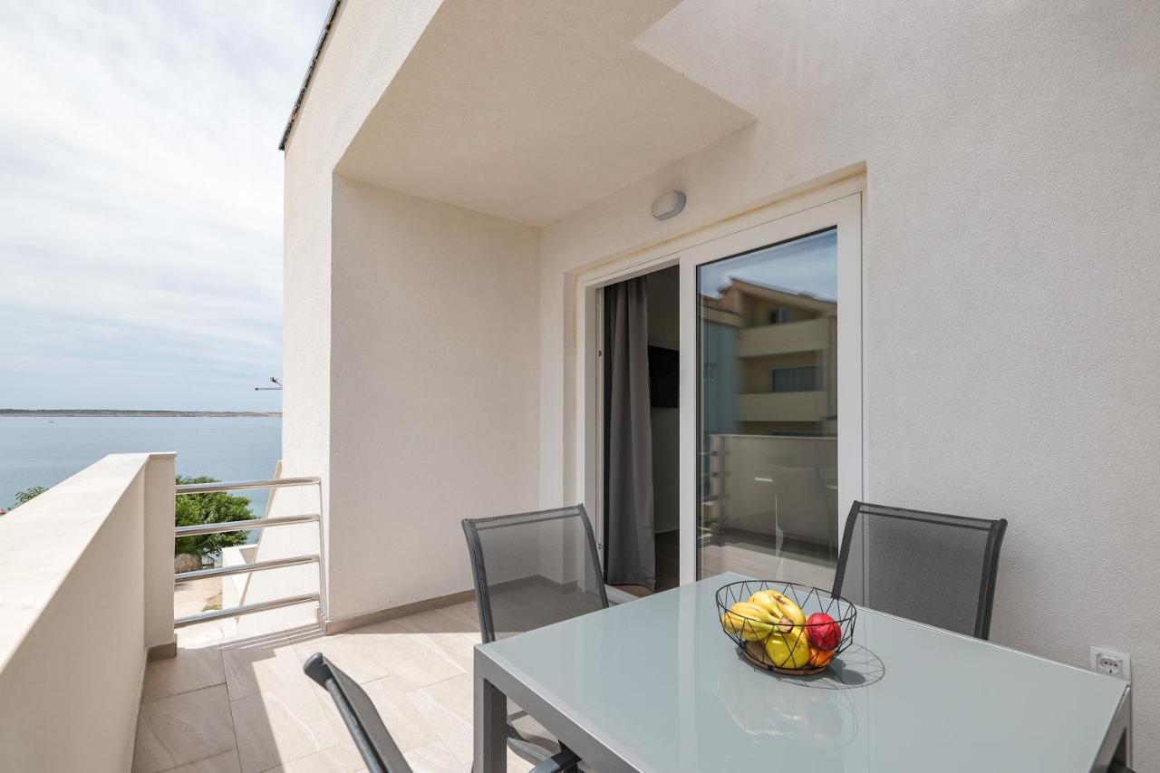 Beachfront Apartments Tic With Seaview Miletici Esterno foto