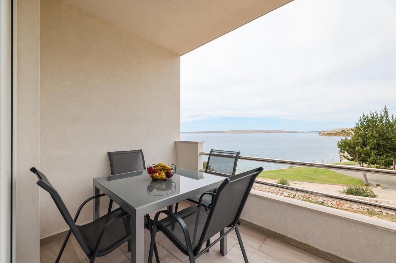 Beachfront Apartments Tic With Seaview Miletici Esterno foto