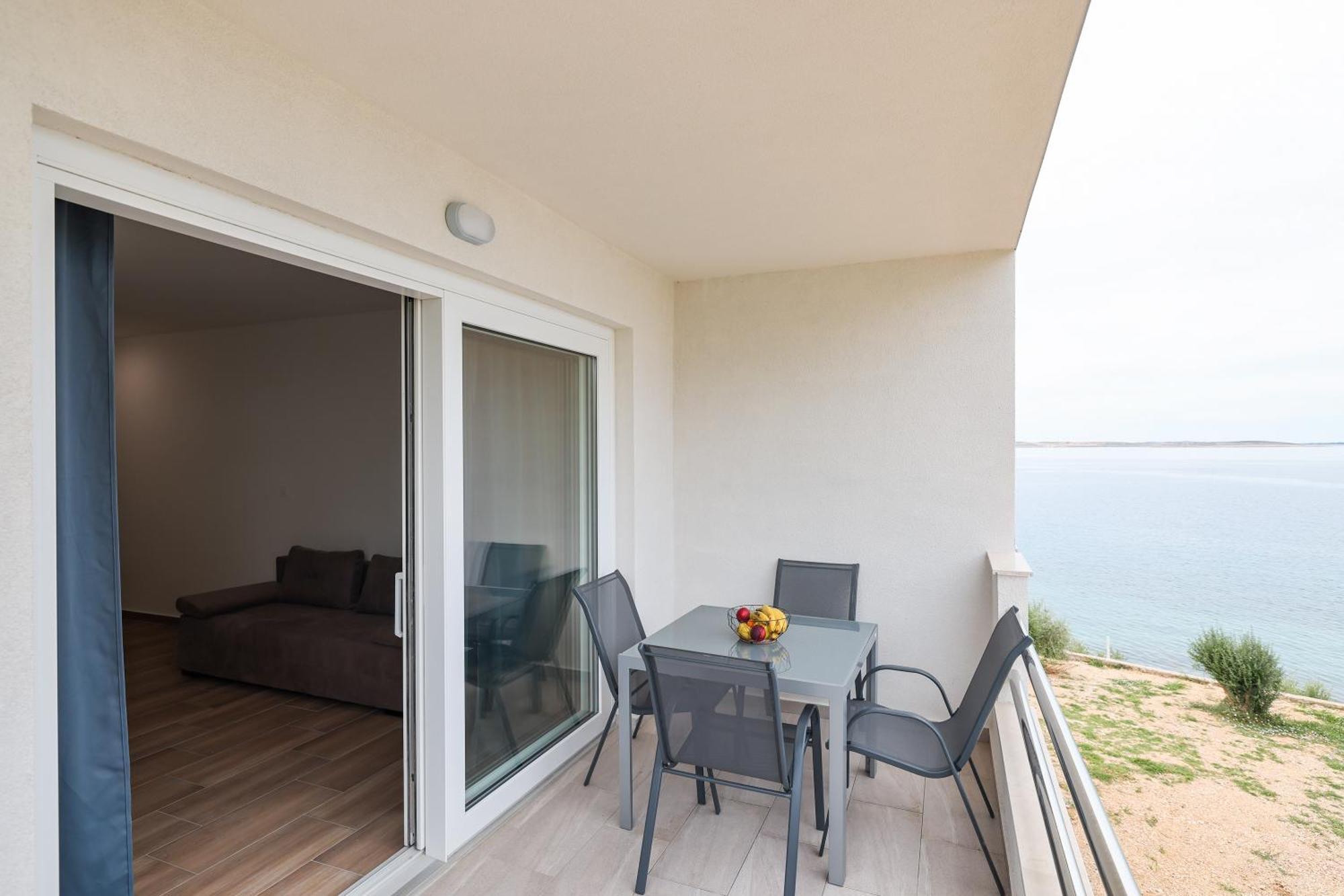Beachfront Apartments Tic With Seaview Miletici Esterno foto