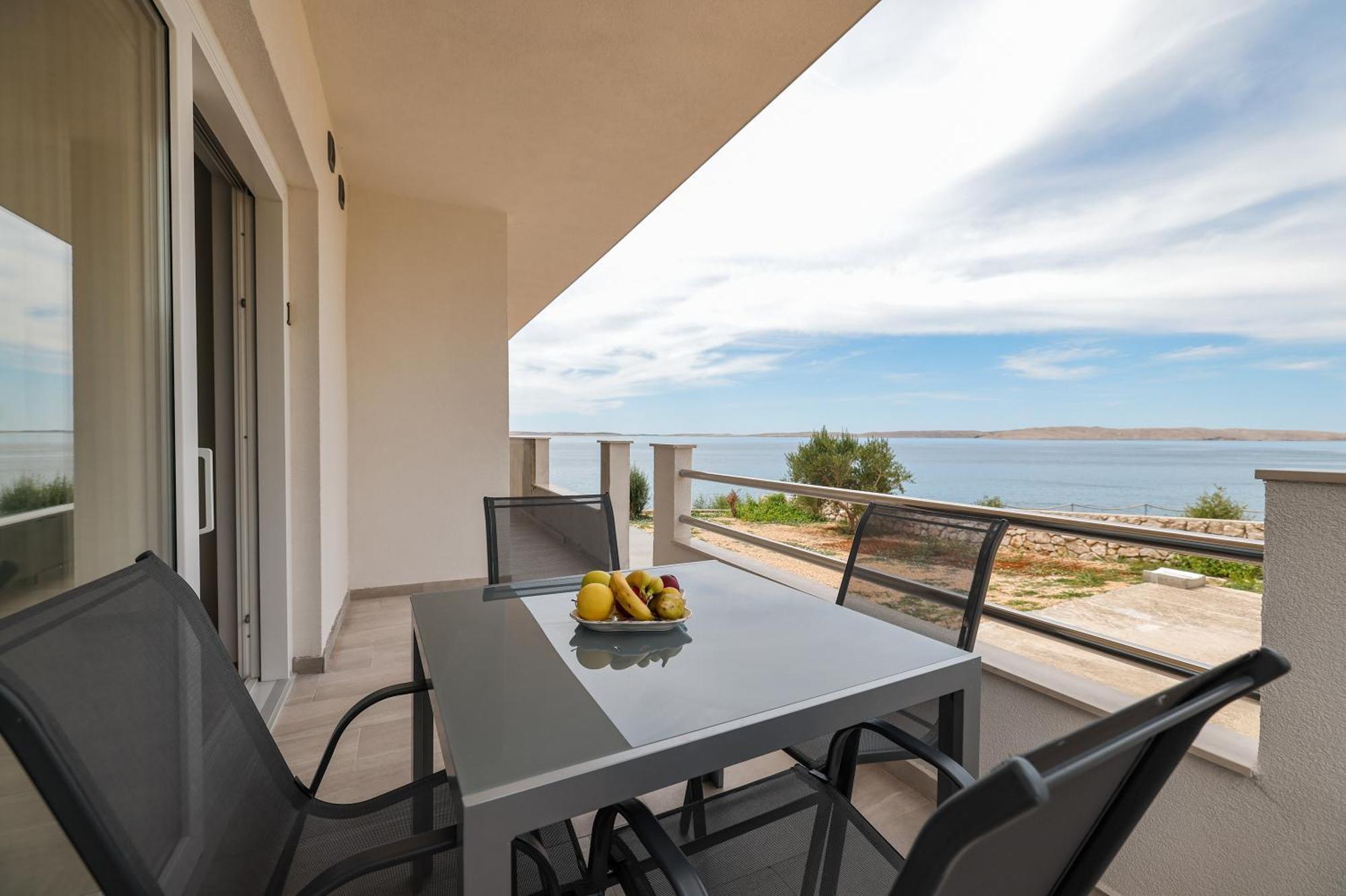 Beachfront Apartments Tic With Seaview Miletici Esterno foto