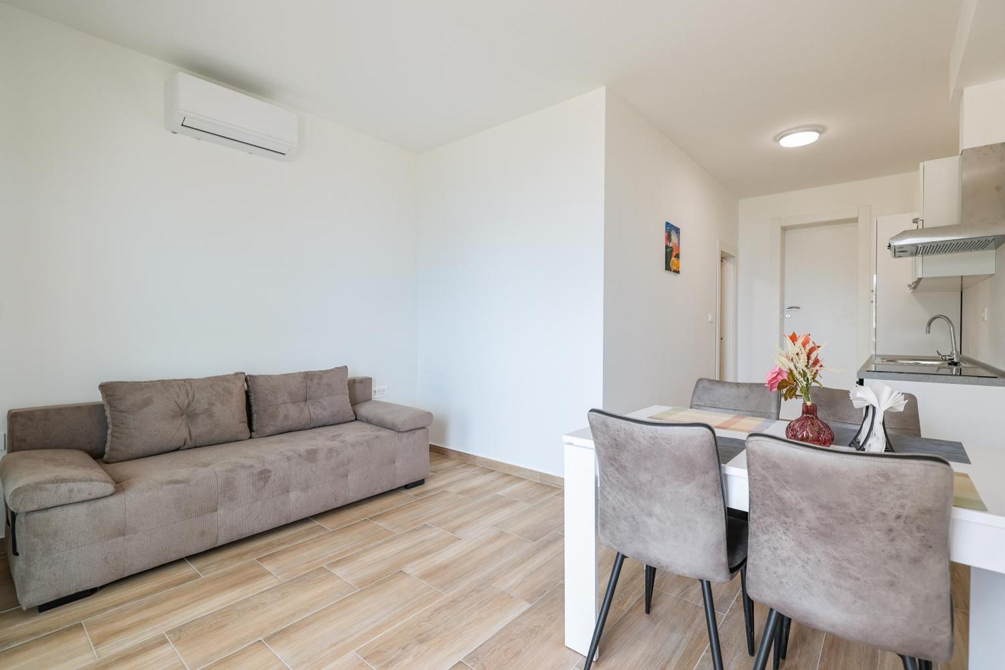 Beachfront Apartments Tic With Seaview Miletici Esterno foto