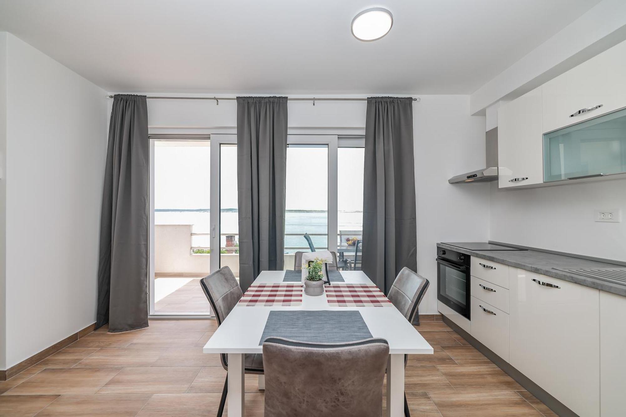 Beachfront Apartments Tic With Seaview Miletici Esterno foto